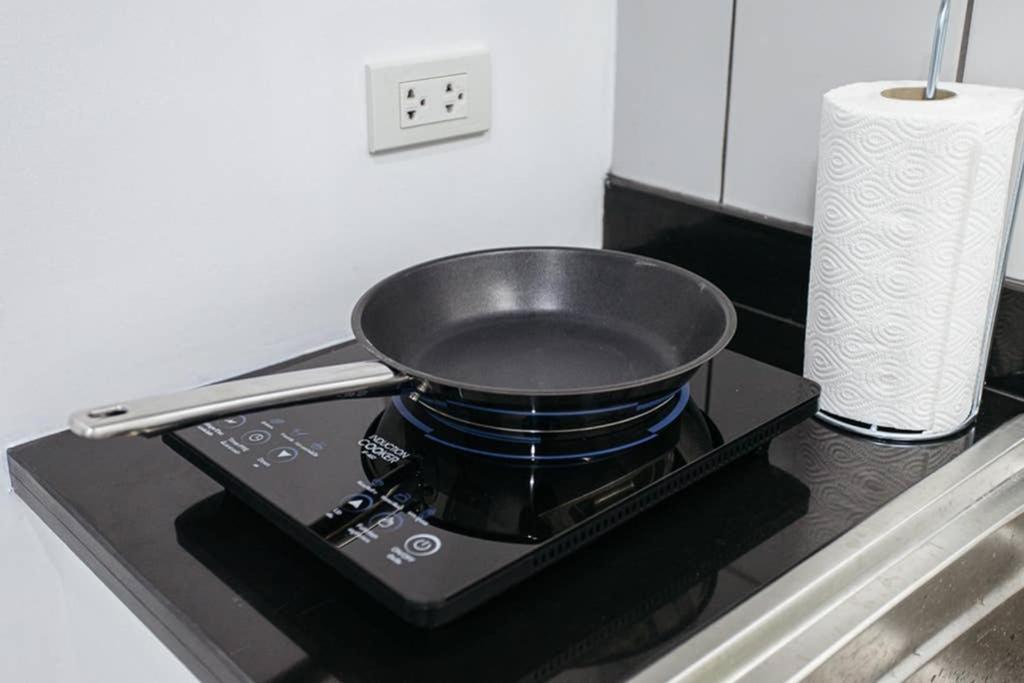 Ferienwohnung P2 Silom Large 2beds full kitchen WIFI 4-6pax Bangkok Exterior foto