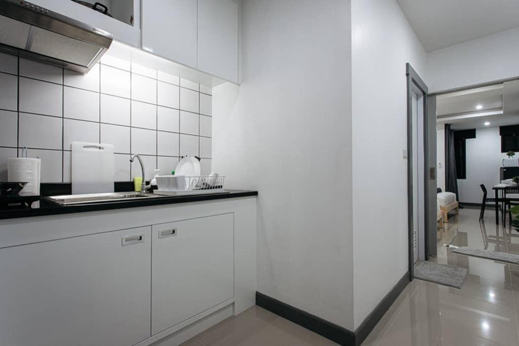 Ferienwohnung P2 Silom Large 2beds full kitchen WIFI 4-6pax Bangkok Exterior foto