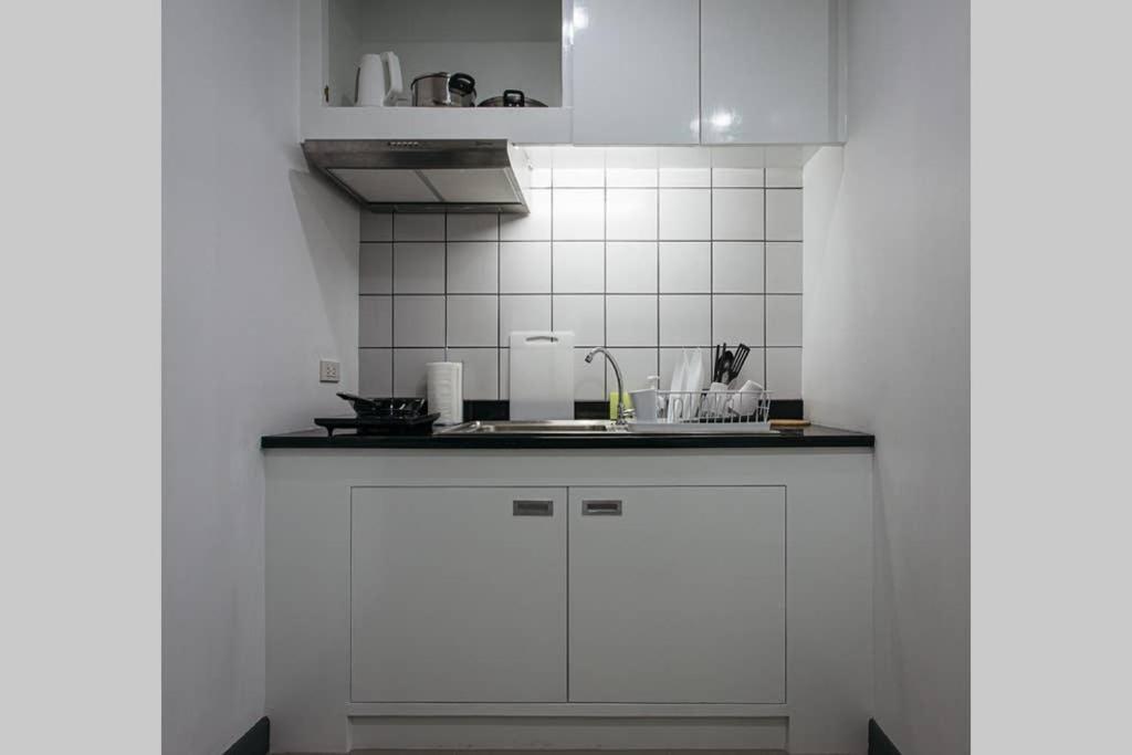 Ferienwohnung P2 Silom Large 2beds full kitchen WIFI 4-6pax Bangkok Exterior foto
