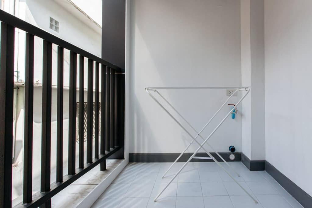 Ferienwohnung P2 Silom Large 2beds full kitchen WIFI 4-6pax Bangkok Exterior foto