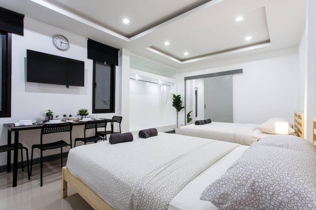 Ferienwohnung P2 Silom Large 2beds full kitchen WIFI 4-6pax Bangkok Exterior foto